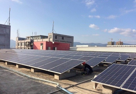 Система крепления бетонной плоской крыши в Китае 5000 кВт
